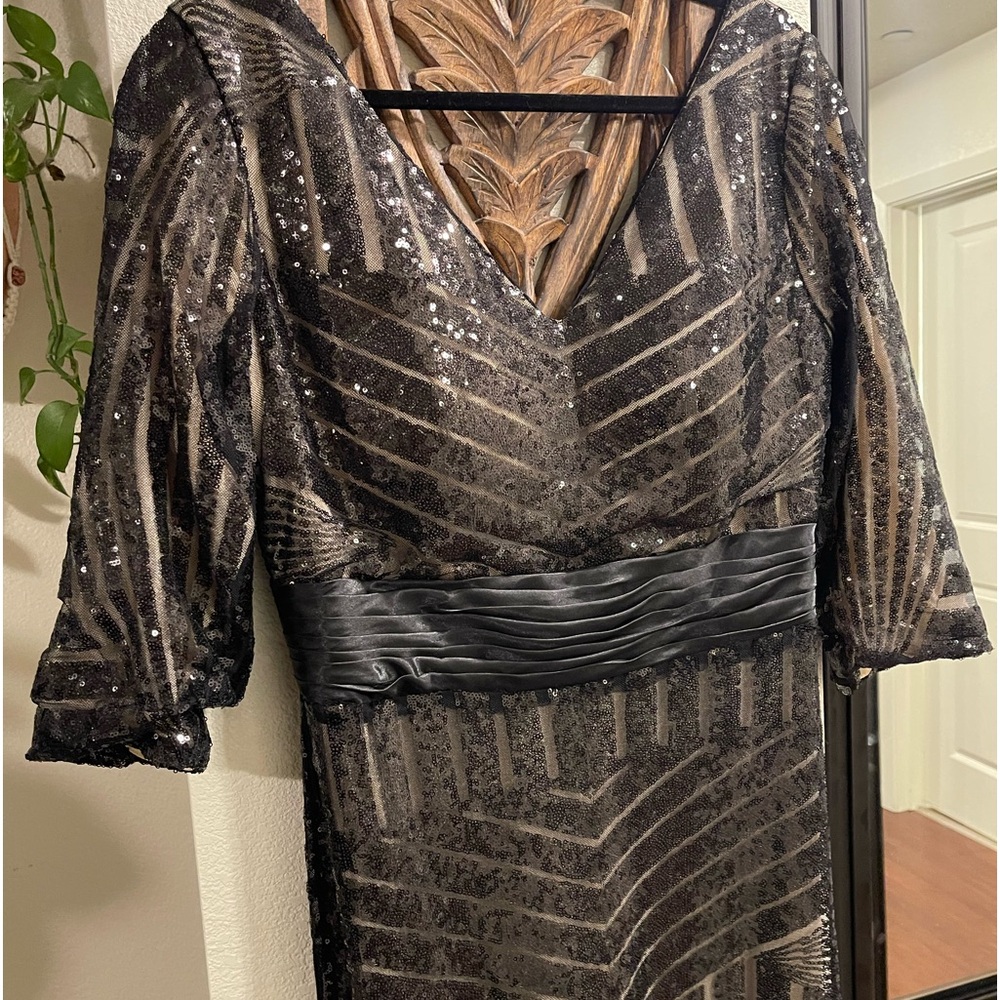 Evening gown - Picture 4 of 10